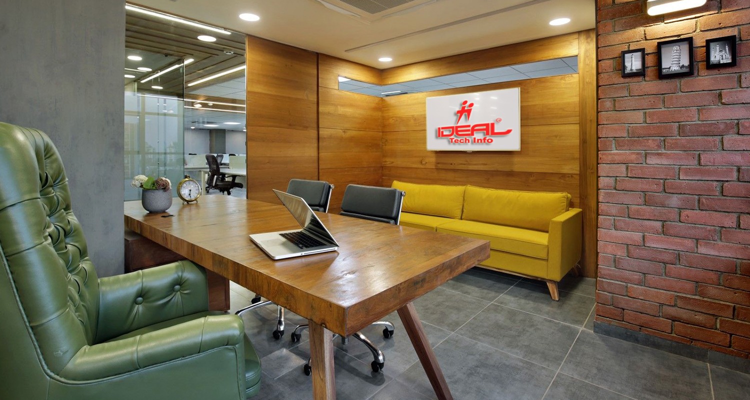 Modern IT training institute infrastructure in Nashik with advanced computer labs